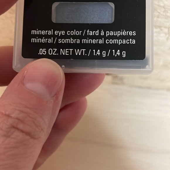 Mary Kay Denim Frost Mineral Eye Shadow - Picture 3 of 5